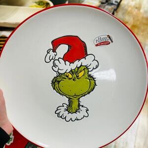 The Grinch a set of 4 dinner plates
